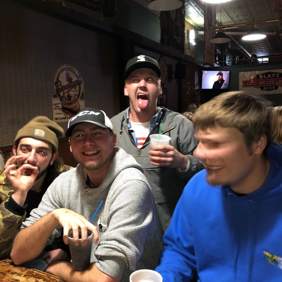 Meet your Posher, Hunter - Picture 1 of 1